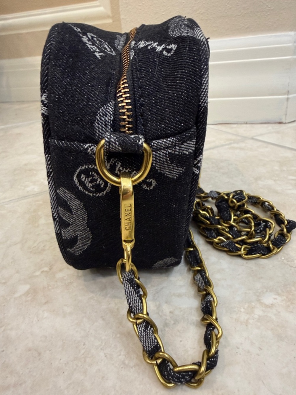 Chanel GWP Black Denim Crossbody Bag brass hardware - Picture 4 of 12